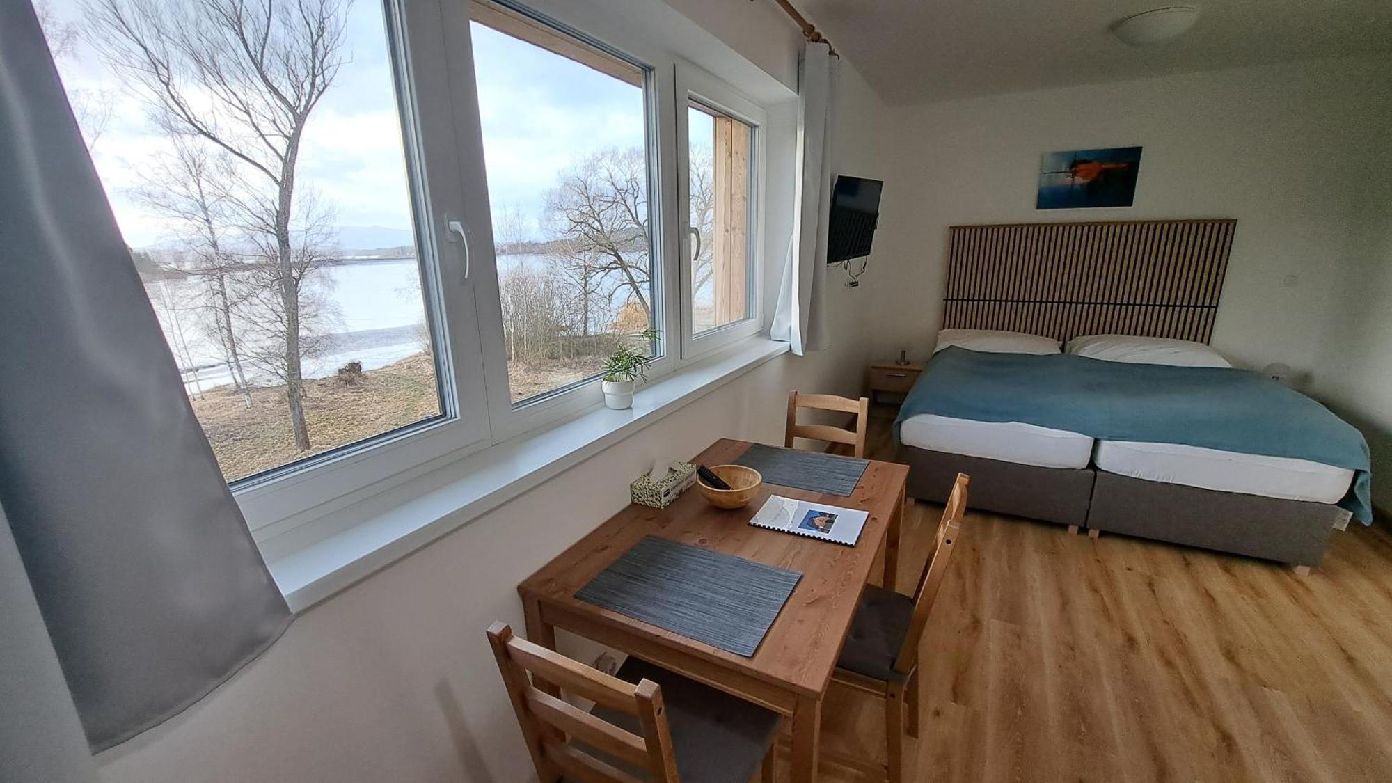 Apartmany - Male Lipno Черна-в-Пошумави Экстерьер фото