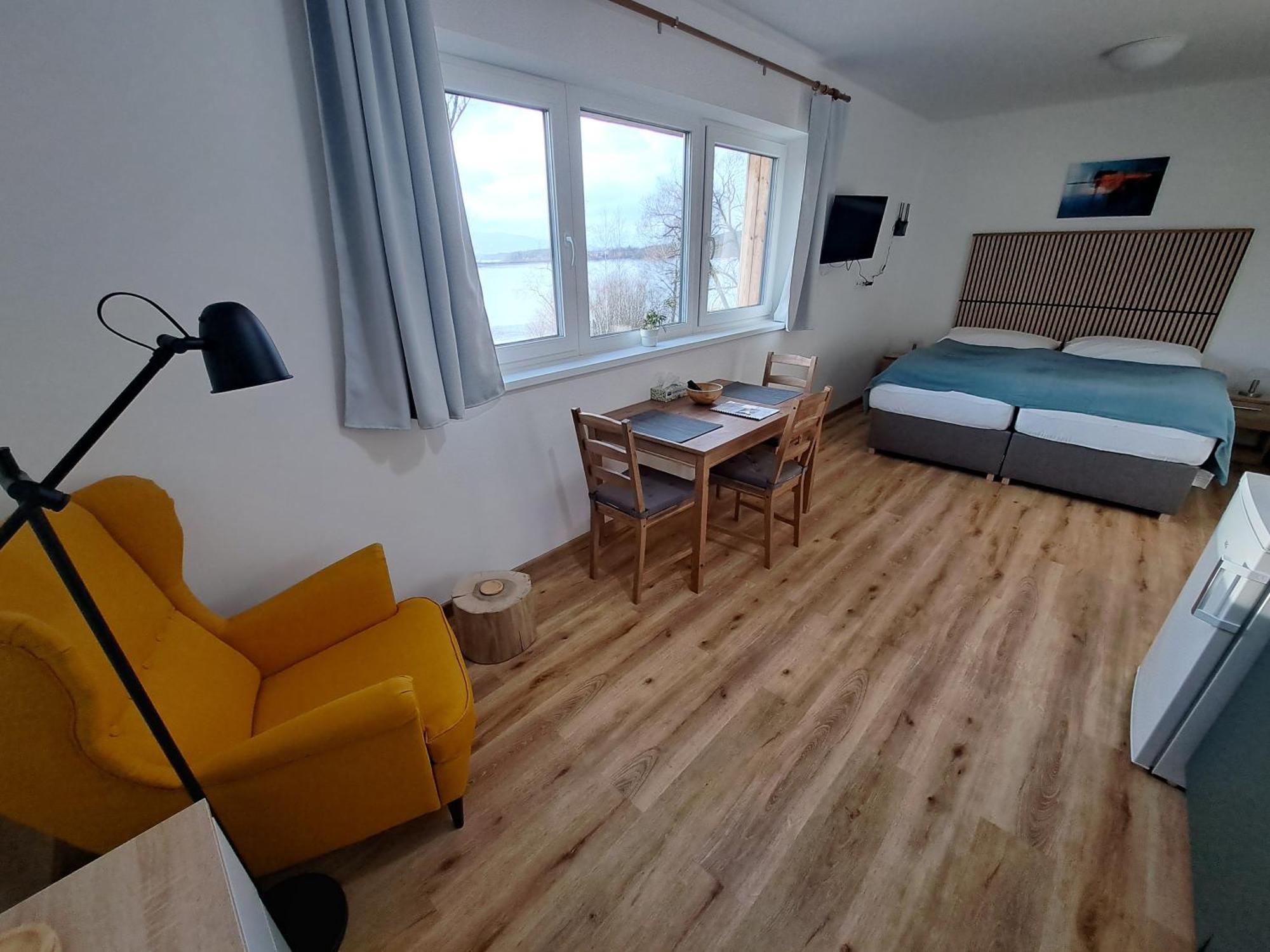 Apartmany - Male Lipno Черна-в-Пошумави Экстерьер фото