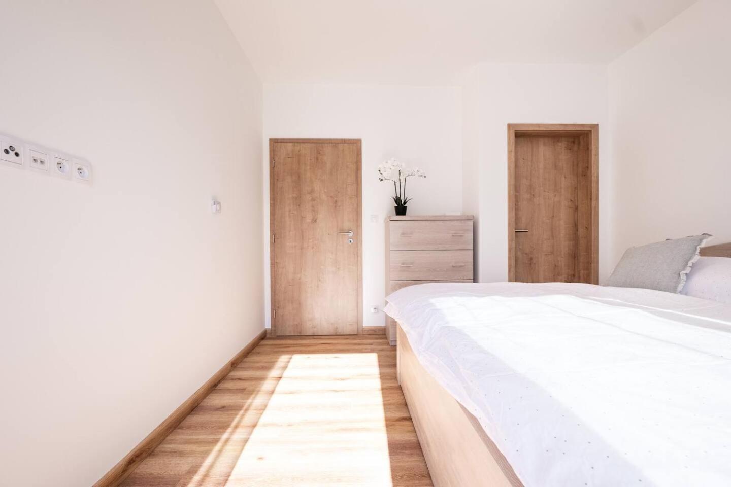 Apartmany - Male Lipno Черна-в-Пошумави Номер фото